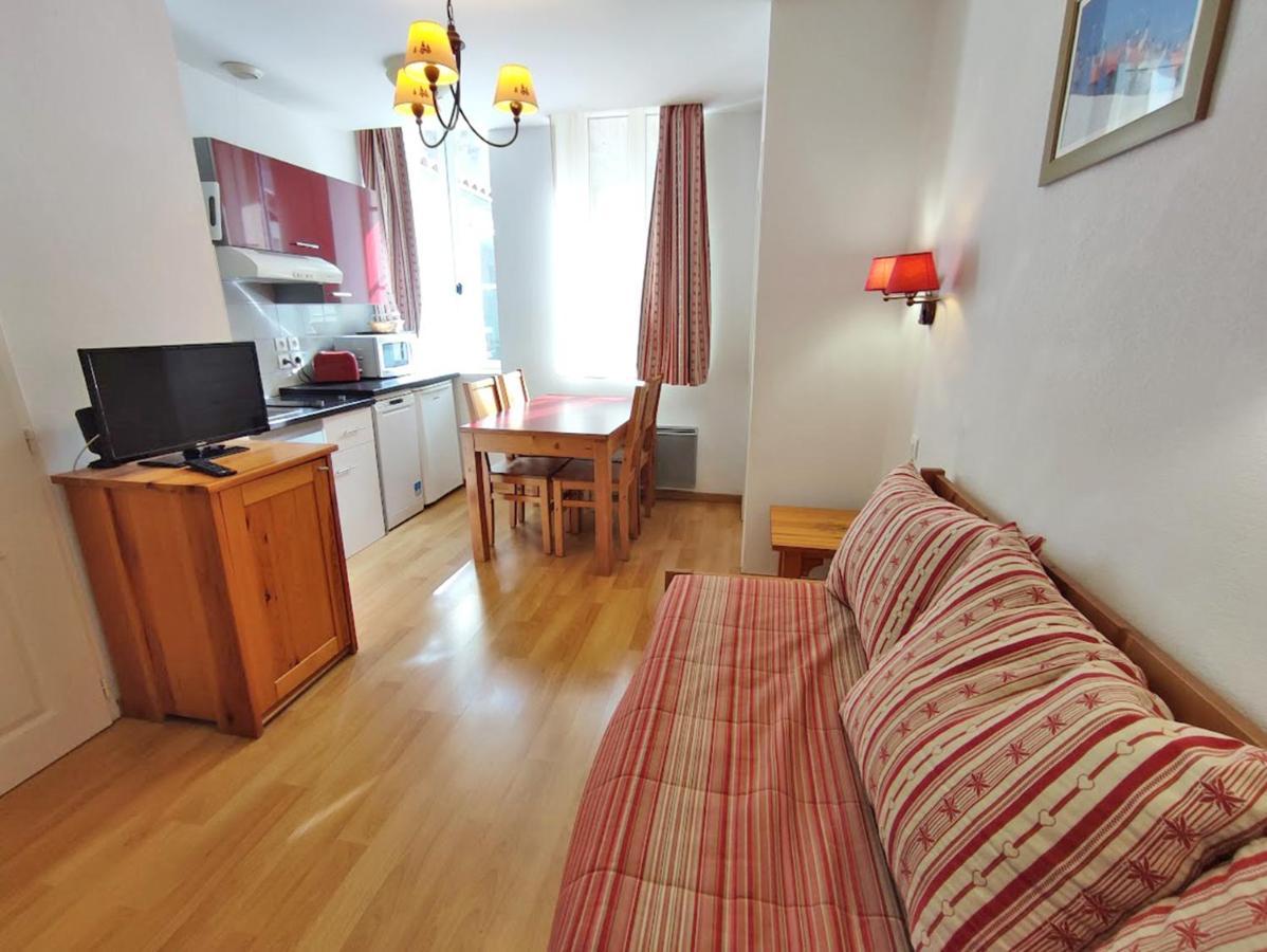 Pat 83, T2, Centre Luchon, Wifi, Casier A Skis, 4 Personnes Bagnères-de-Luchon Kültér fotó